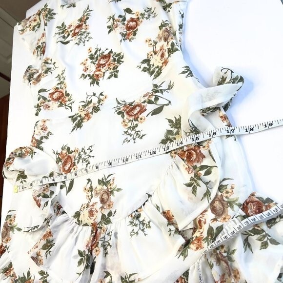 Women's White Floral Ruffle Mini Dress with Open Back Detail, Bridal Size M - Picture 16 of 16